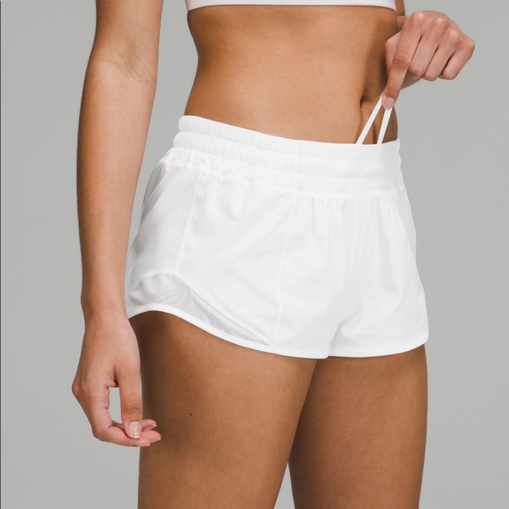 Hotty Hot Low-Rise Lined Shorts 2.5”